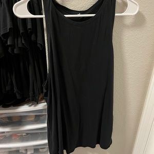 Lululemon black tank